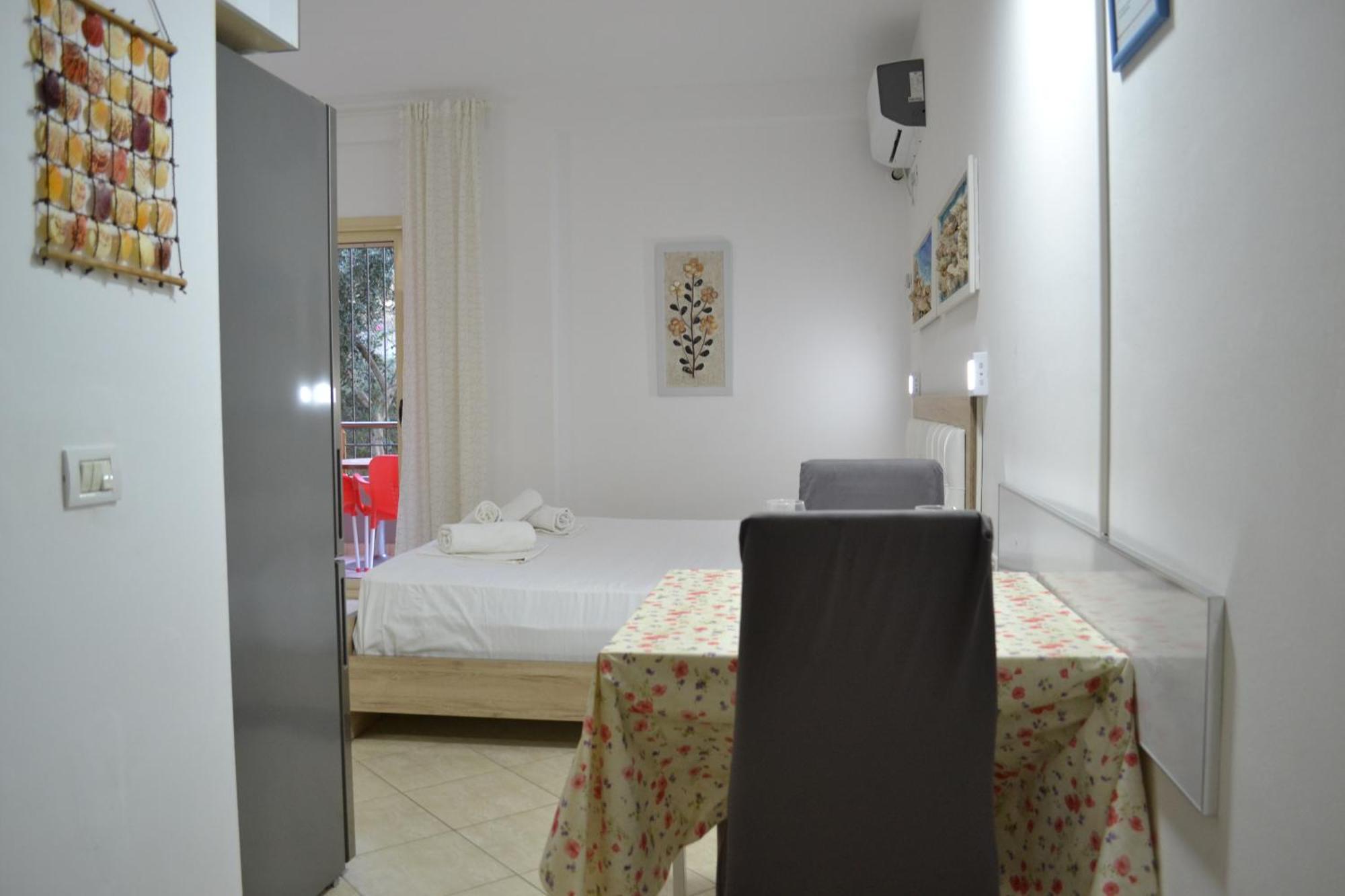 Seashell Art Decor Studio & Parking Vlore Exterior photo